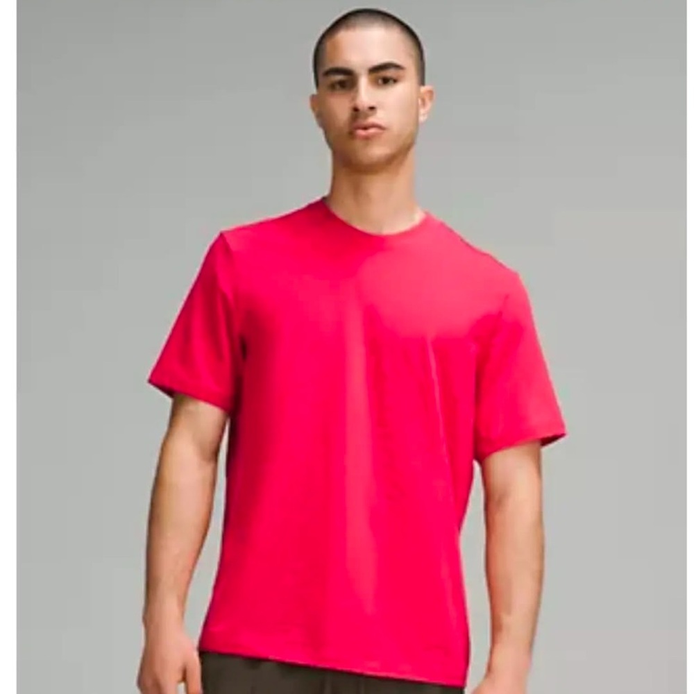 Lululemon zeroed in short sleeve shirt